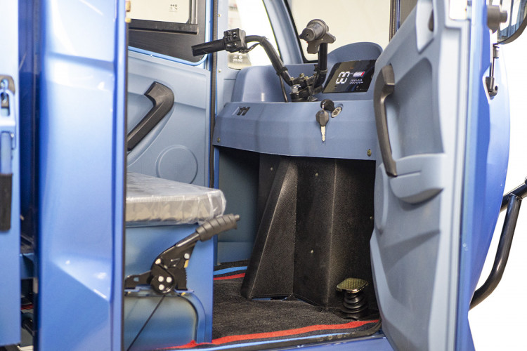 Грузовой электрический трицикл Rutrike КАРГО Кабина Дуал в Омске