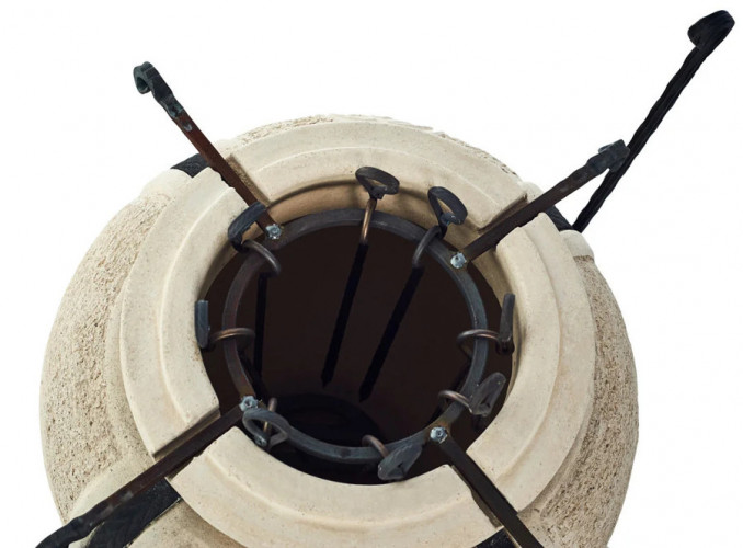 Тандыр Сармат Есаул с термометром в Омске