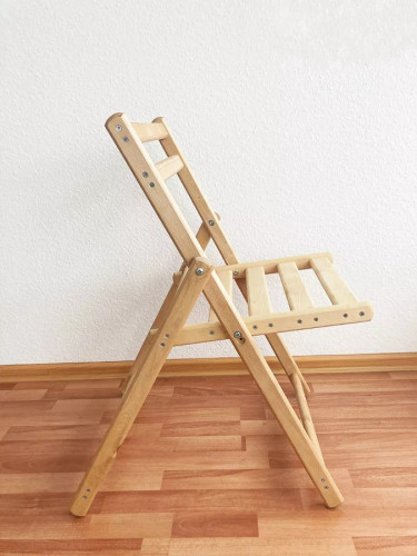 Стул складной деревянный в Омске