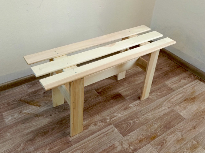 Лавка деревянная в Омске