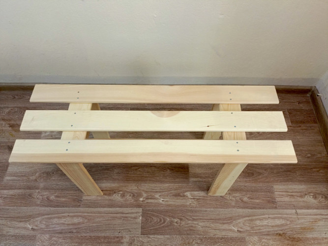 Лавка деревянная в Омске