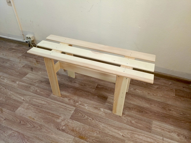 Лавка деревянная в Омске