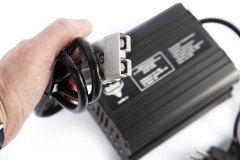 Зарядное устройство RuTrike для аккумуляторов 24V50A/H (10A) Зарядное устройство RuTrike для аккумуляторов 24V50A/H (10A)