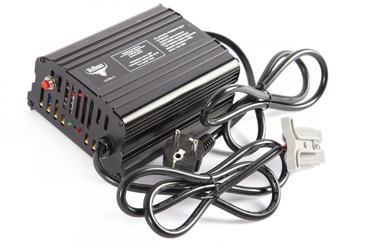 Зарядное устройство RuTrike для аккумуляторов 24V50A/H (10A) в Омске