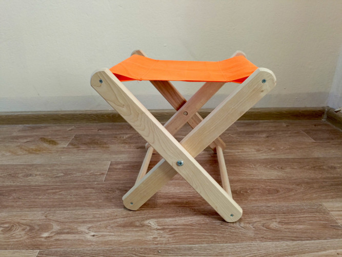 Табурет складной деревянный в Омске