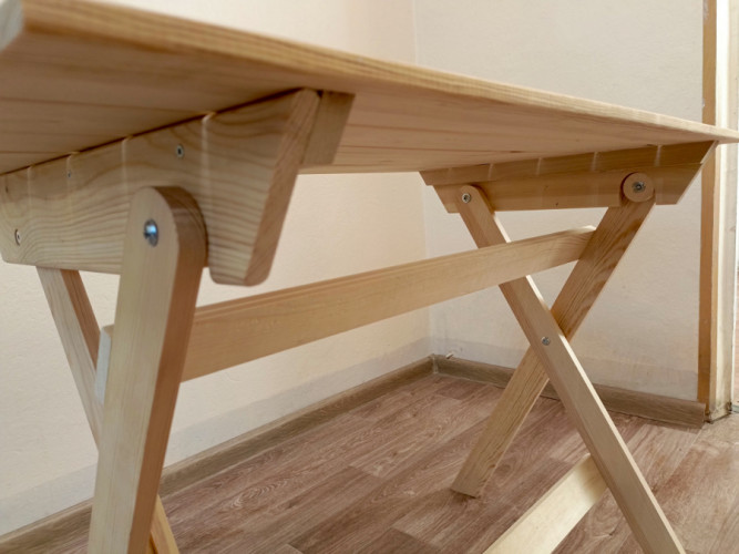 Стол складной деревянный в Омске