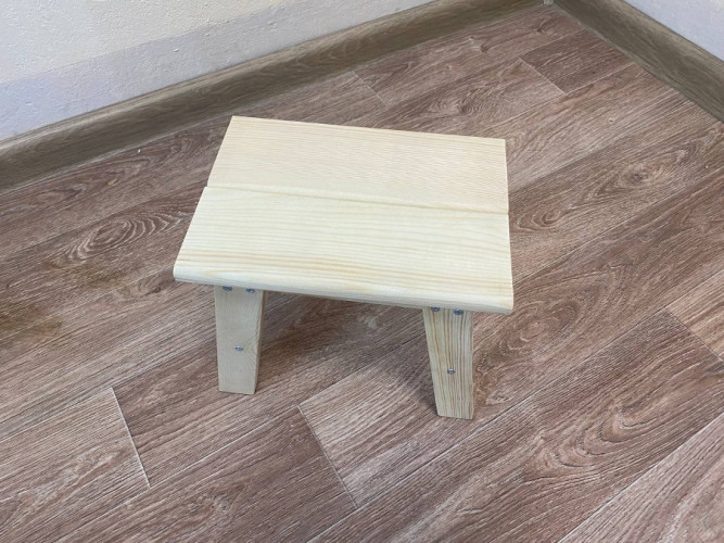 Табурет деревянный в Омске