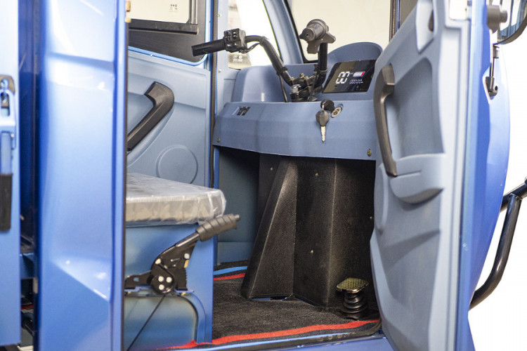 Грузовой электротрицикл Rutrike КАРГО Кабина 1500 в Омске