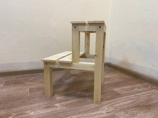 Табурет-стремянка деревянный в Омске