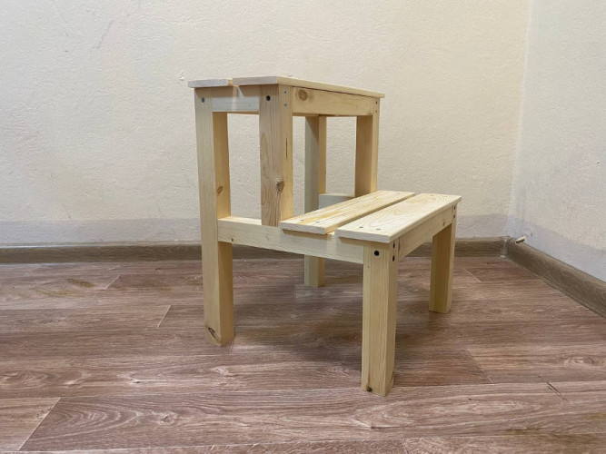 Табурет-стремянка деревянный в Омске